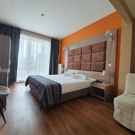 Hotel Midi-Zuid Saint-Gilles Eksteriør billede