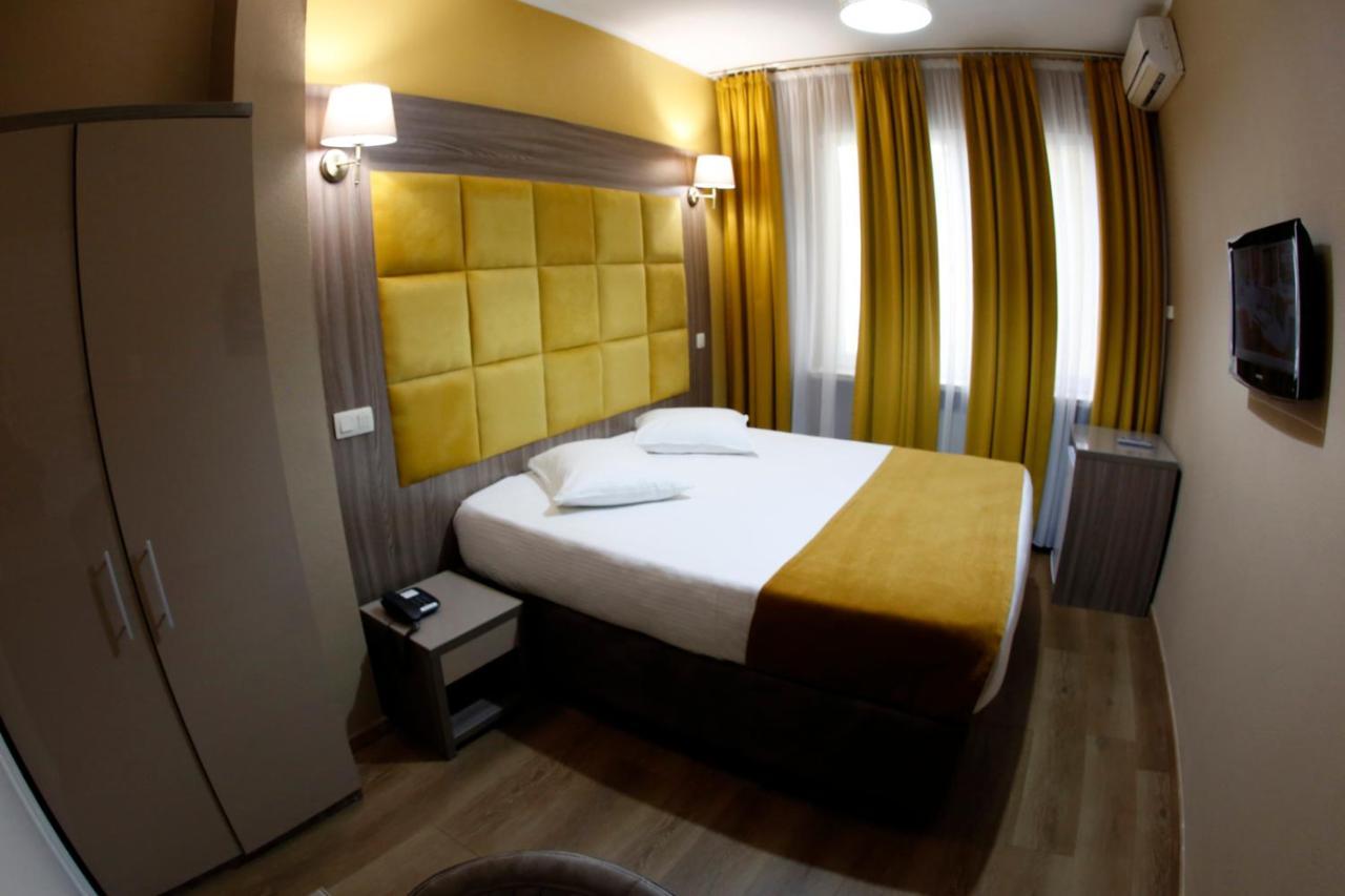 Hotel Midi-Zuid Saint-Gilles Eksteriør billede