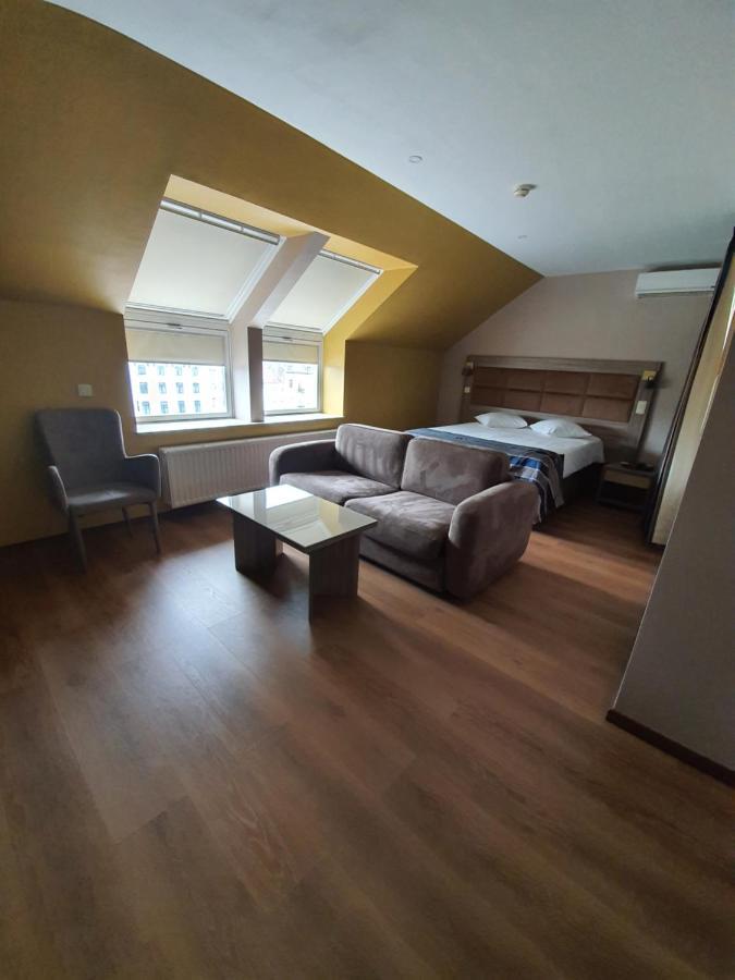 Hotel Midi-Zuid Saint-Gilles Eksteriør billede