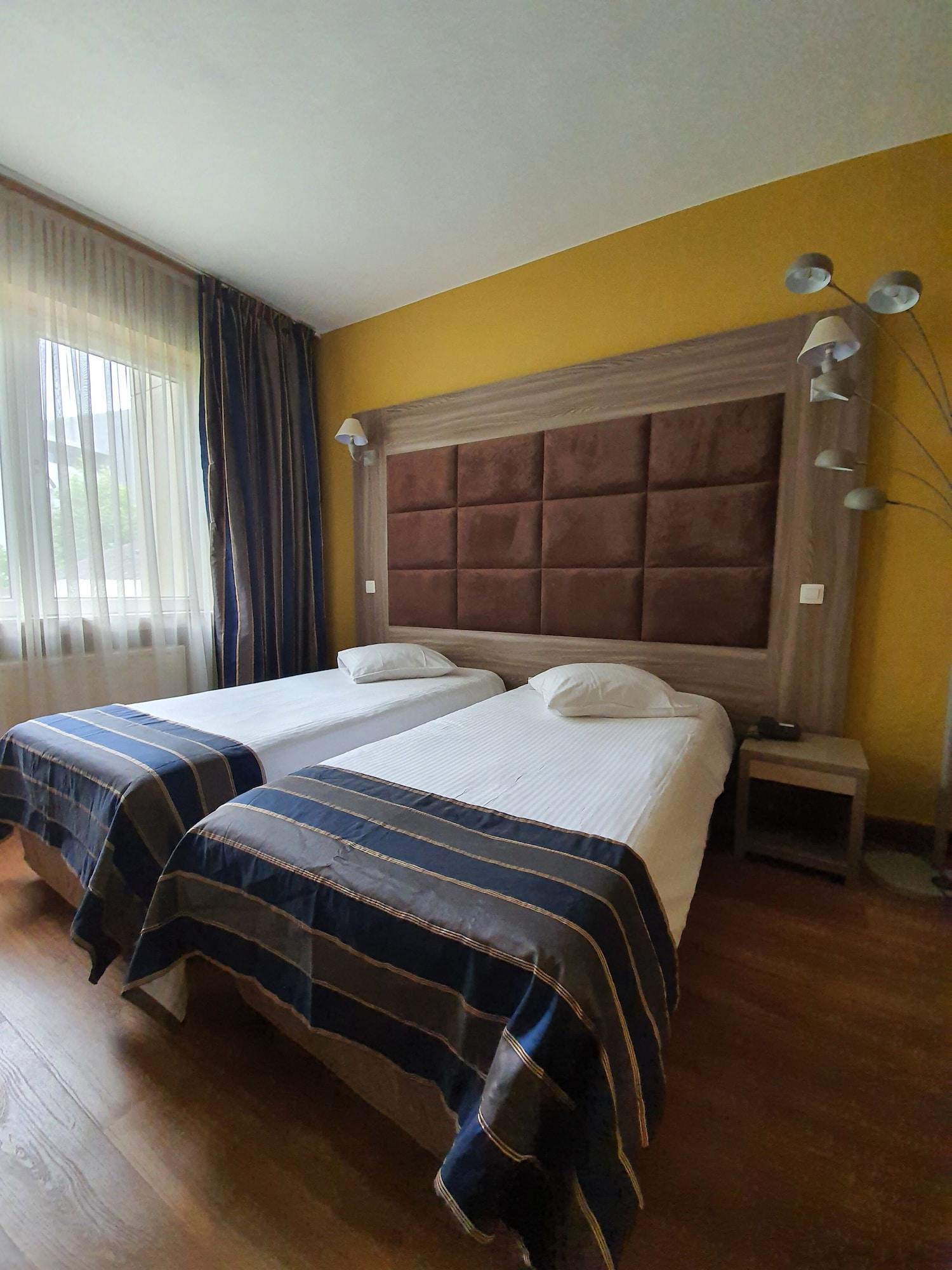 Hotel Midi-Zuid Saint-Gilles Eksteriør billede