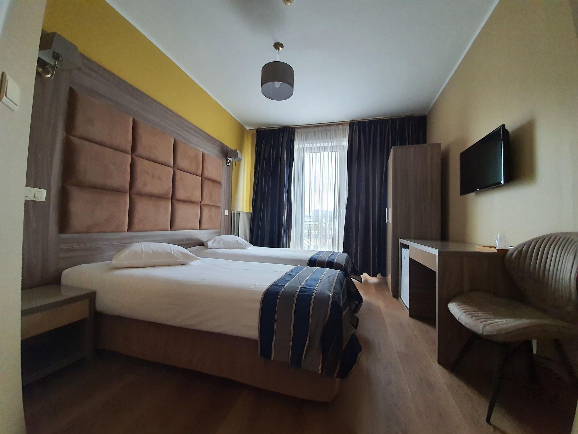 Hotel Midi-Zuid Saint-Gilles Eksteriør billede