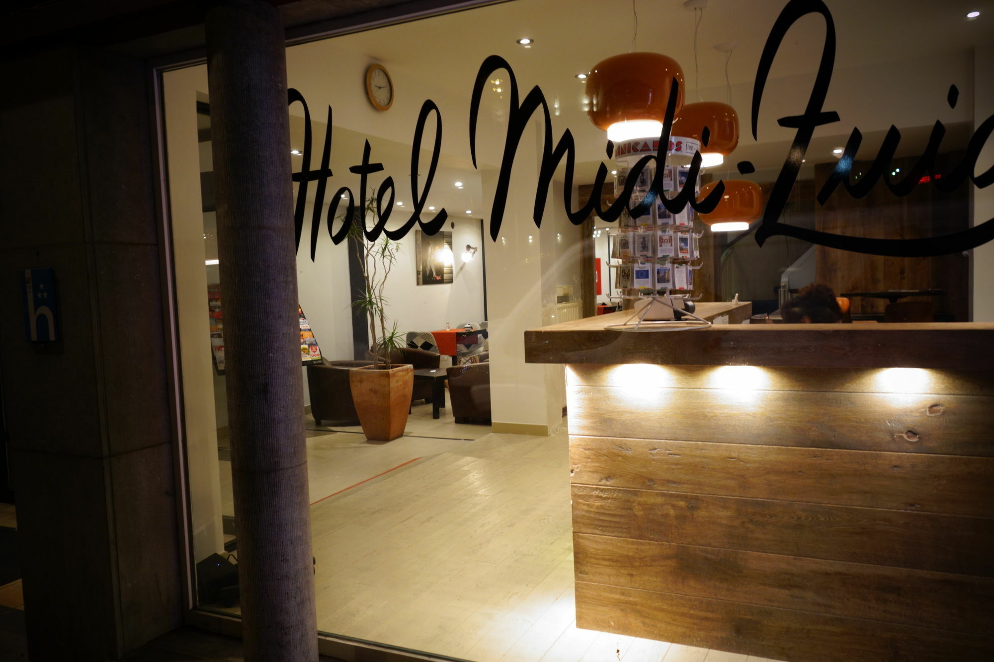 Hotel Midi-Zuid Saint-Gilles Eksteriør billede